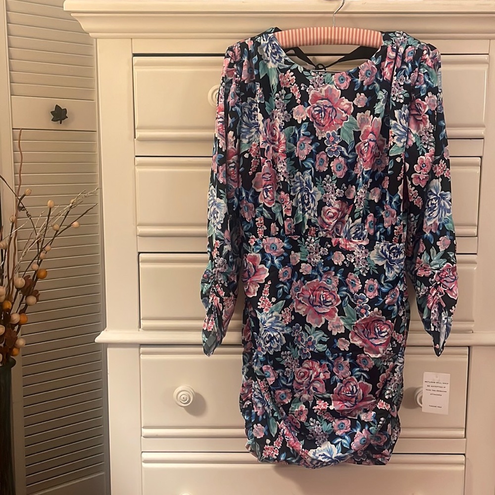 Never worn For Love & Lemons size M  azalea dress... with tags !!!